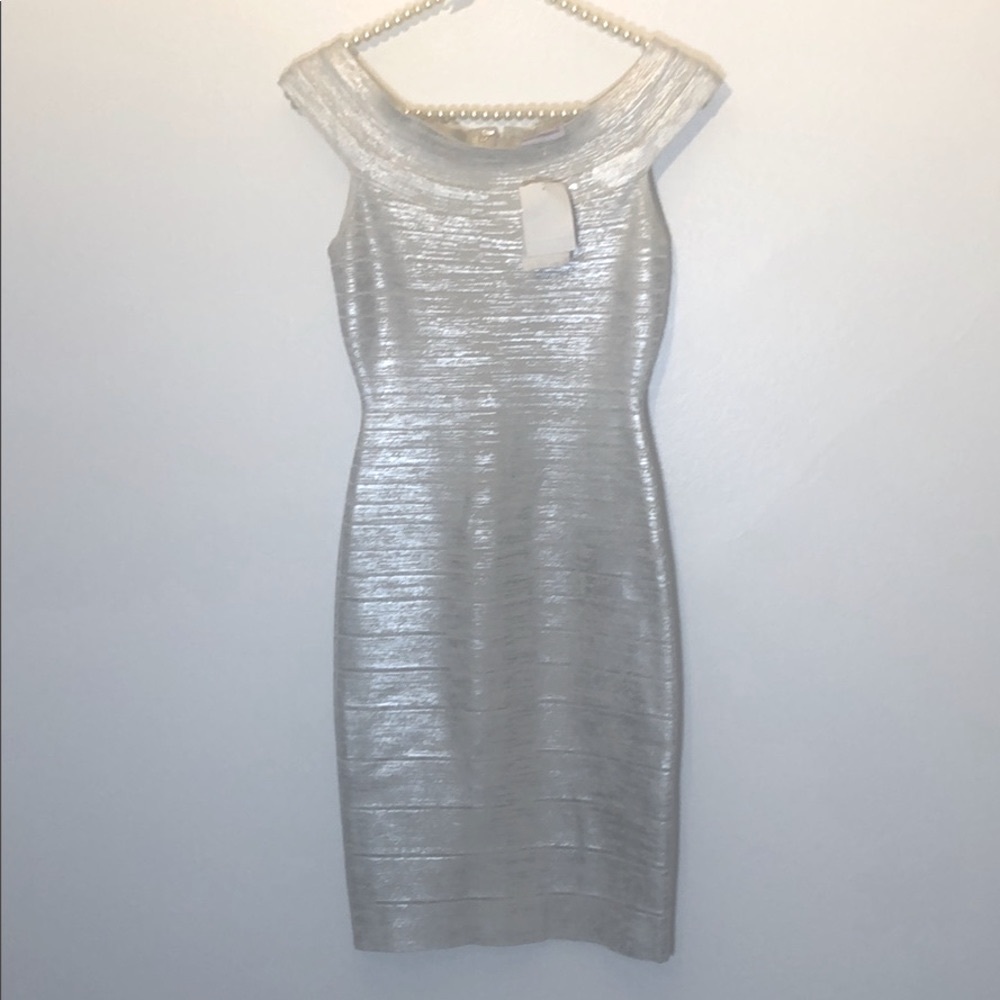 Herve Leger Bridget Woodgrain Foil-Print Dress - Picture 8 of 8